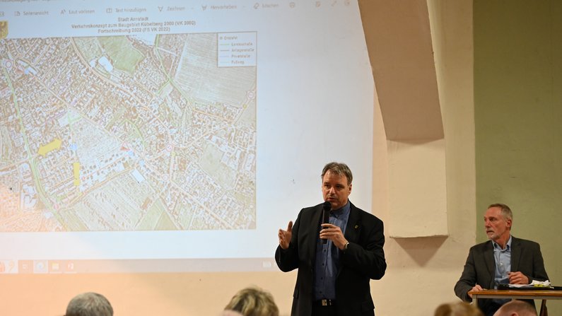 Auf dem Bild ist Stefan Fricke (2. Beigeordneter der Stadt Arnstadt) zu sehen. 