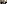 Auf dem Foto sind vier Personen zu sehen die in die Kamera lächeln. Es sind zwei Frauen und zwei Männer. Eine Frau hält einen Blumenstrauß. Sie wirken insgesamt fröhlich. 